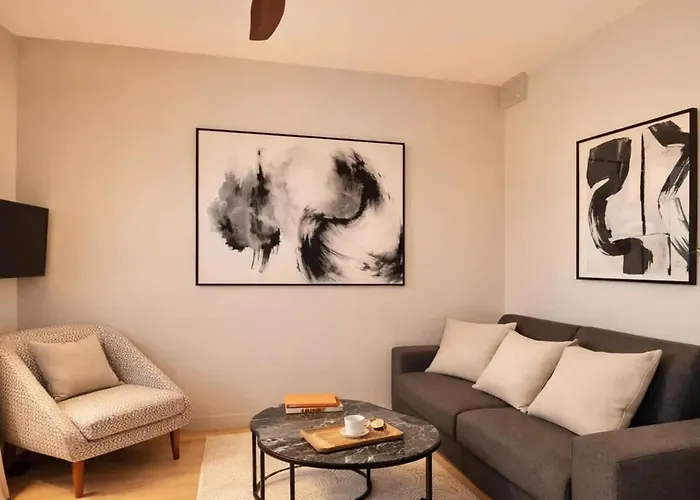 Апартаменты Eiffel Tower - Premium For Couples *