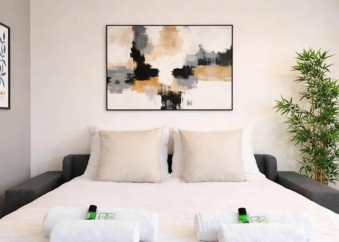 Eiffel Tower - Premium For Couples