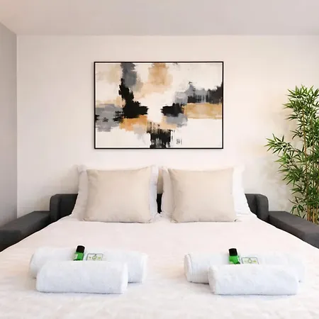 Eiffel Tower - Premium For Couples
