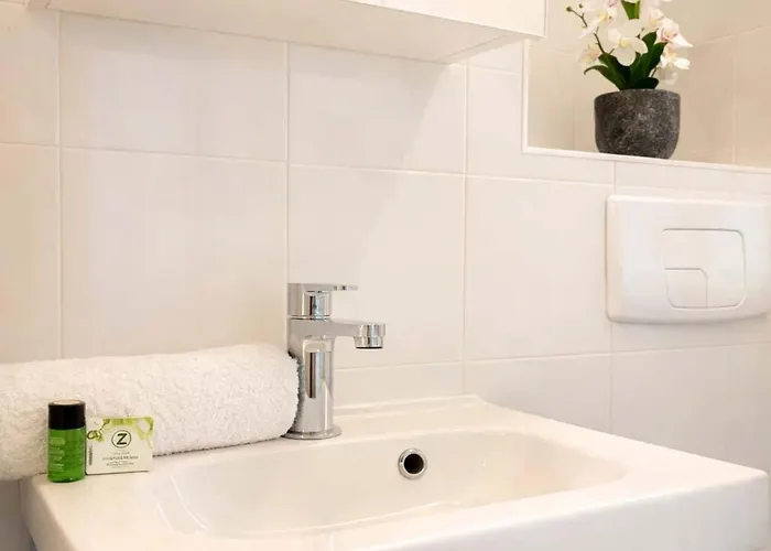 Eiffel Tower - Premium For Couples *